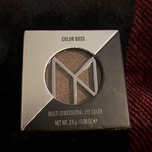 IL Makiage eyeshadow